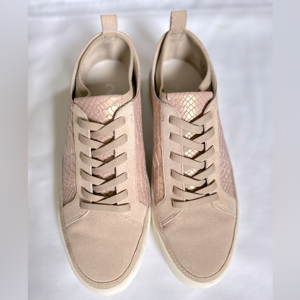 NEW 27 Edit Naturalizer Valarie Slip-On Sneakers Size 8.5
